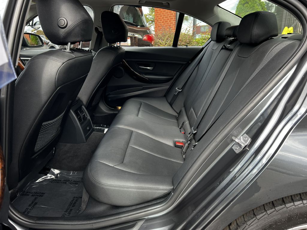 2014 BMW 3 Series Image 7