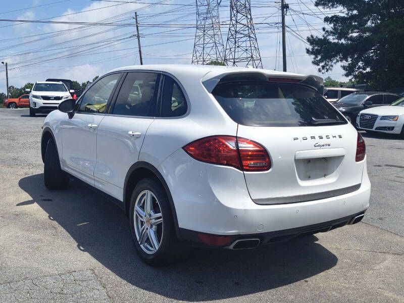2014 Porsche Cayenne Image 8