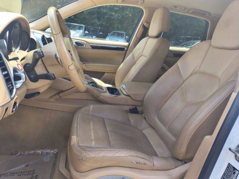 2014 Porsche Cayenne Image 10