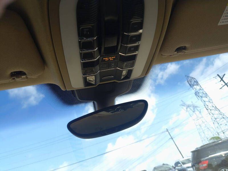 2014 Porsche Cayenne Image 20