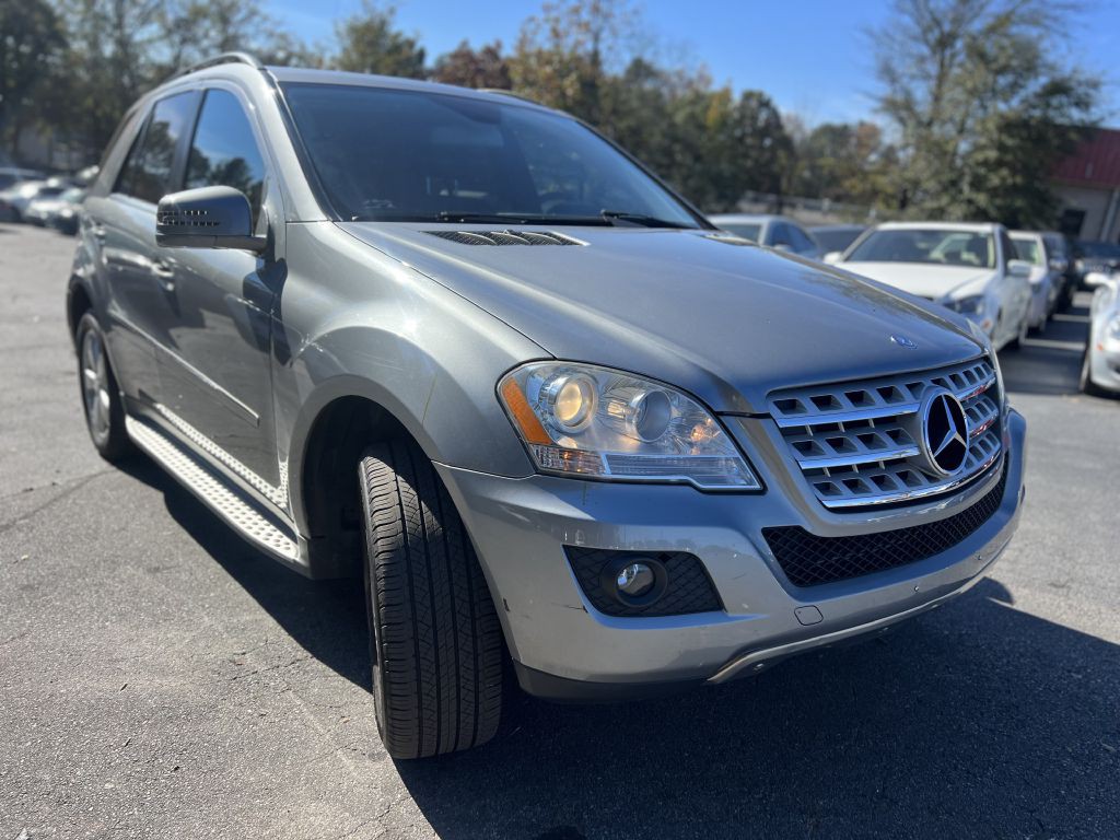 2011 Mercedes-Benz M-Class Image 3