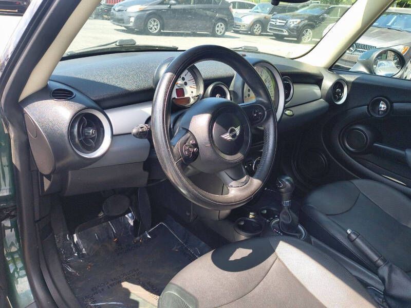 2012 MINI Cooper Image 9
