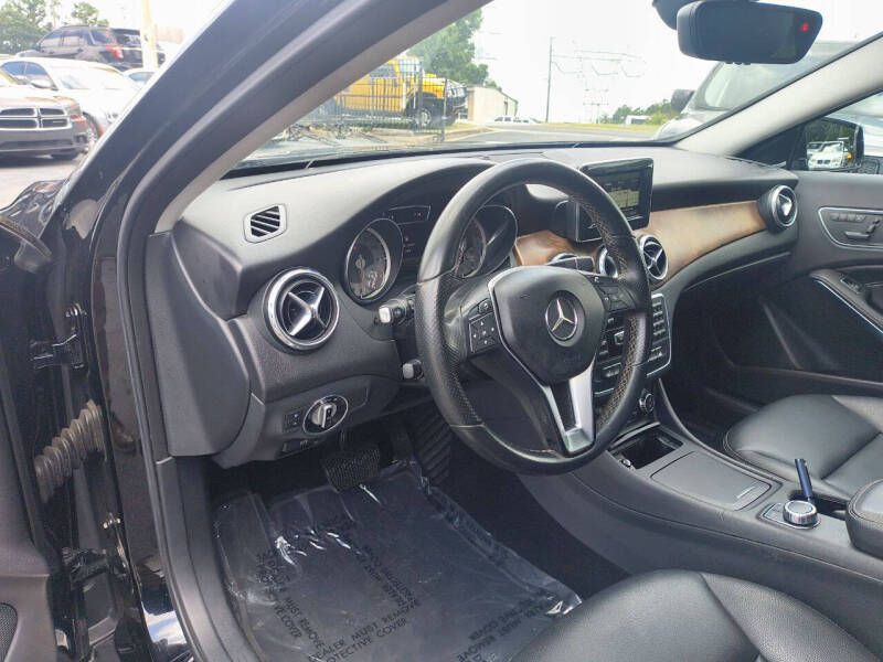 2015 Mercedes-Benz GLA-Class Image 9