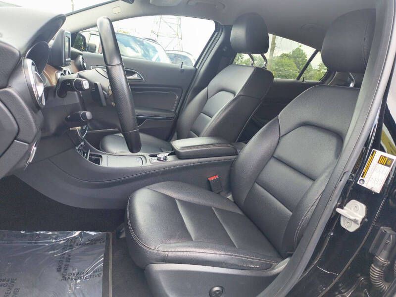 2015 Mercedes-Benz GLA-Class Image 10