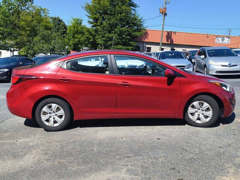 2016 Hyundai Elantra Image 4