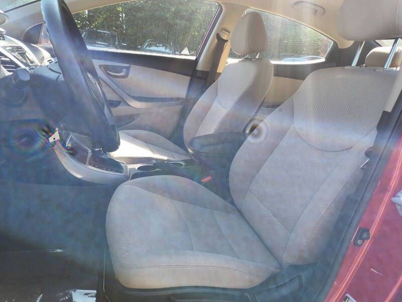 2016 Hyundai Elantra Image 10