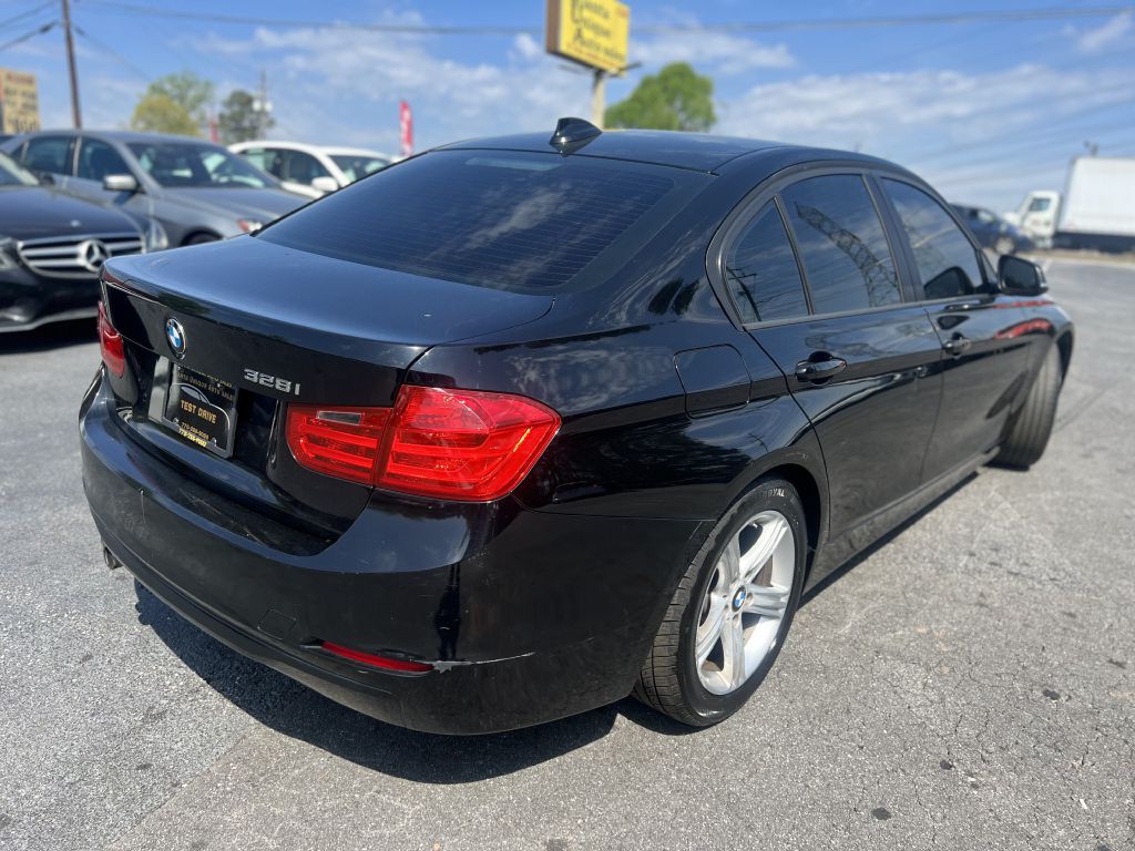 2014 BMW 3 Series Image 4