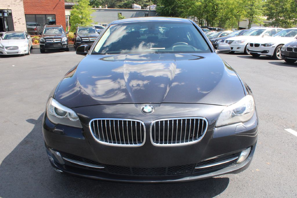 2013 BMW 5 Series Image 2