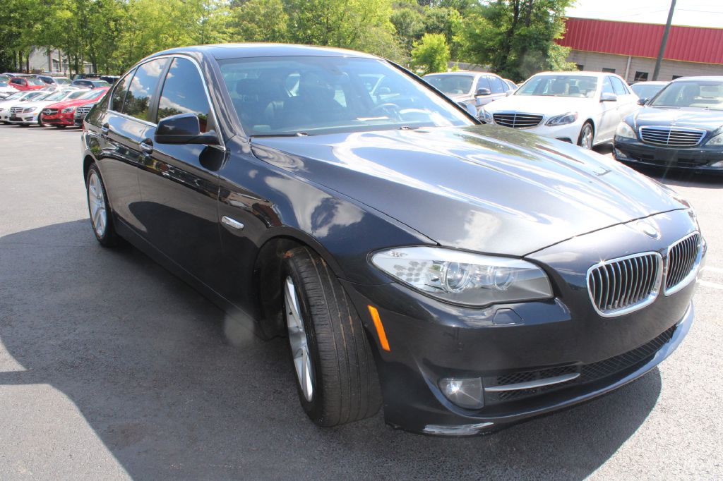 2013 BMW 5 Series Image 3