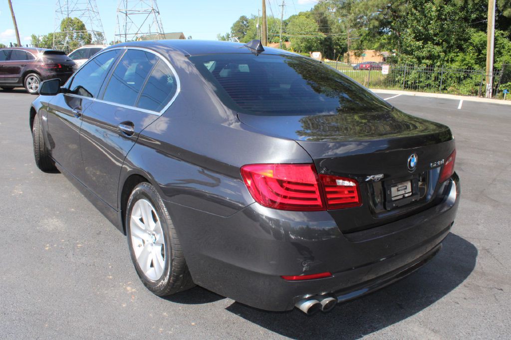 2013 BMW 5 Series Image 4