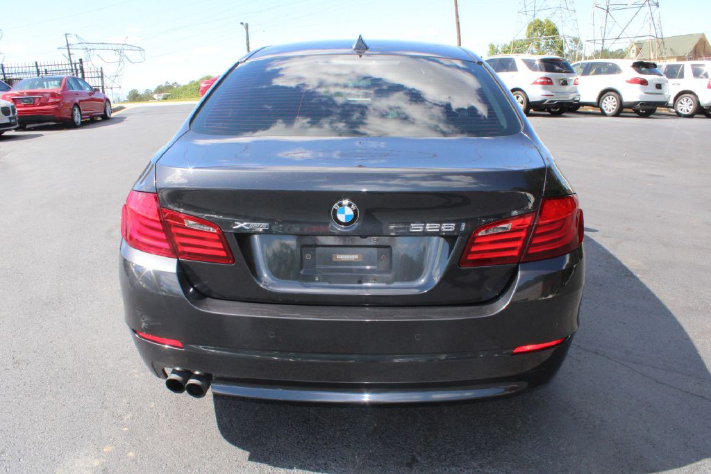 2013 BMW 5 Series Image 5