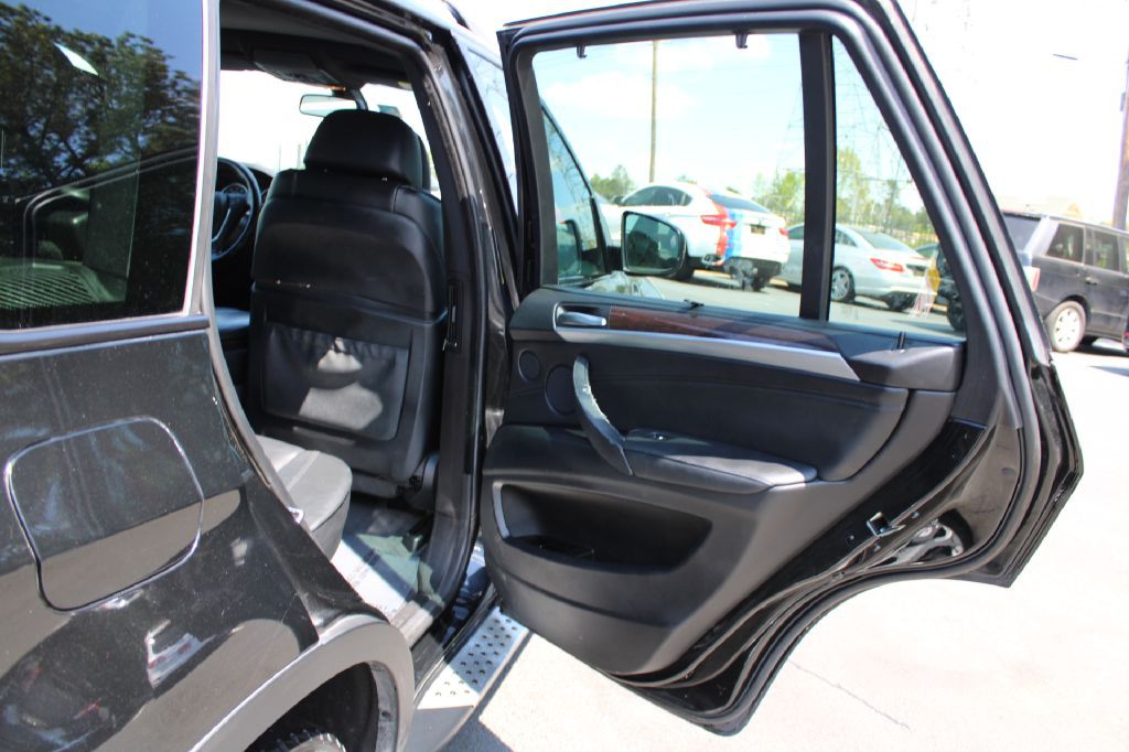 2008 BMW X5 Image 13