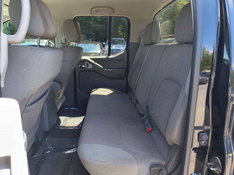 2008 Nissan Frontier Image 12