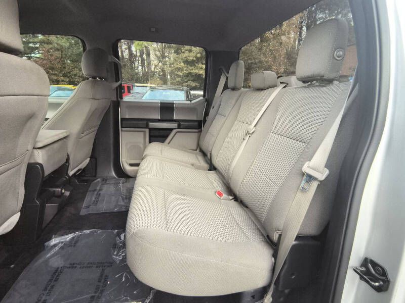 2017 Ford F-150 Image 12