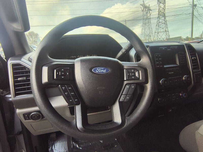 2017 Ford F-150 Image 13