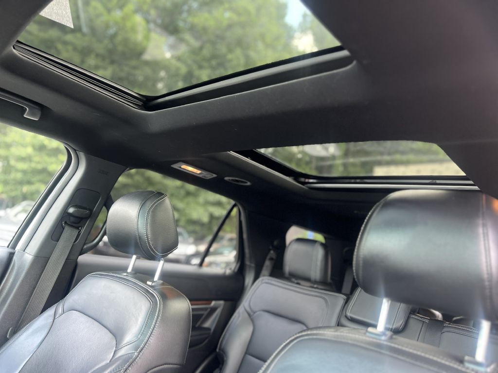 2016 Ford Explorer Image 19