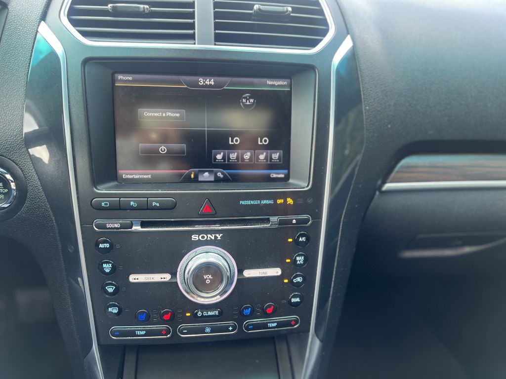 2016 Ford Explorer Image 21