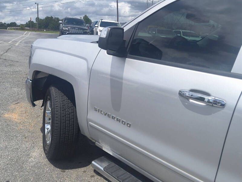 2018 Chevrolet Silverado 1500 Image 9