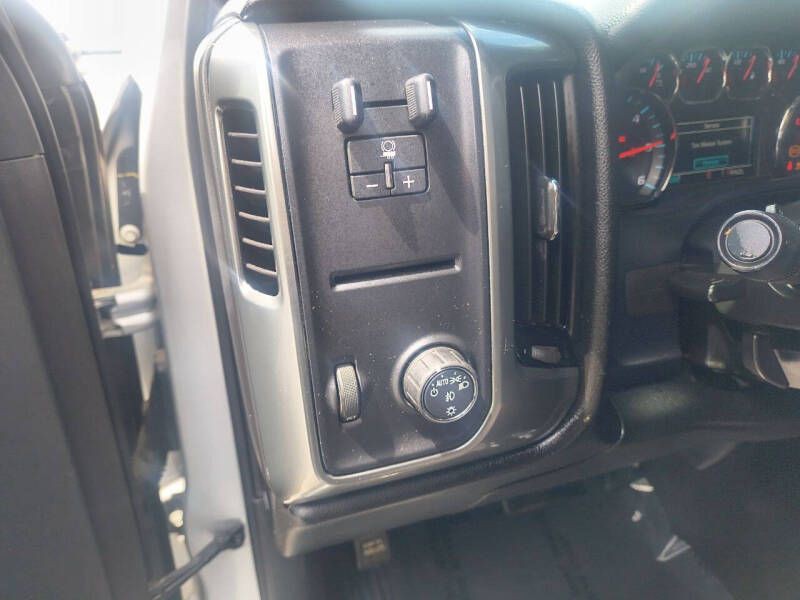 2018 Chevrolet Silverado 1500 Image 19