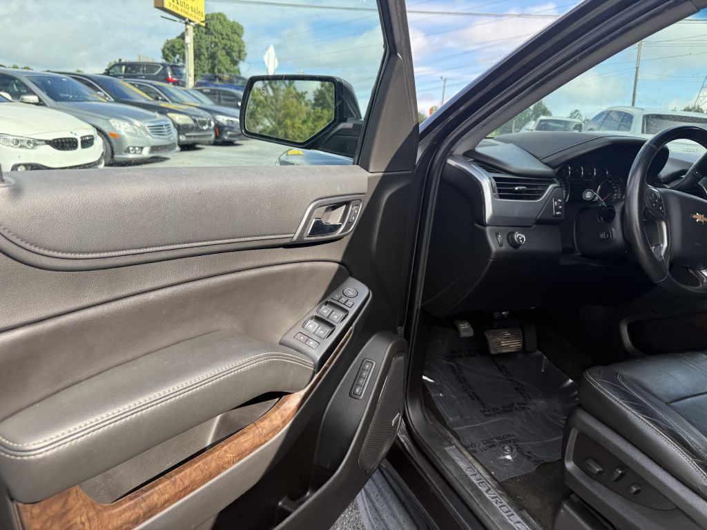 2019 Chevrolet Suburban Image 9