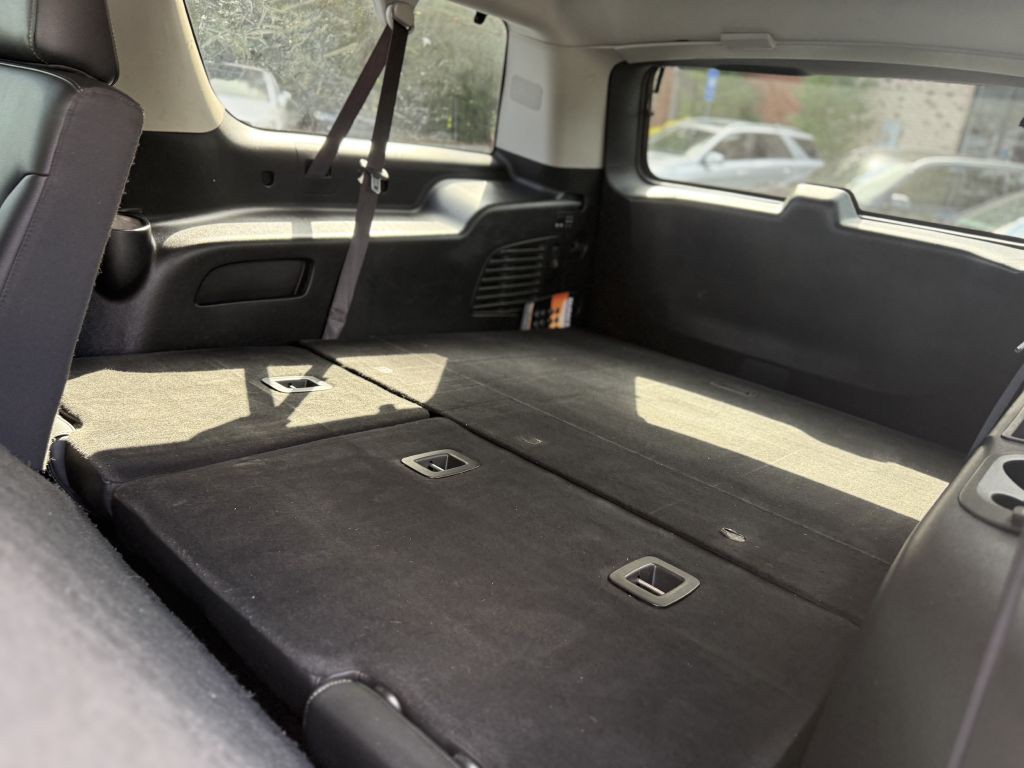 2019 Chevrolet Suburban Image 11
