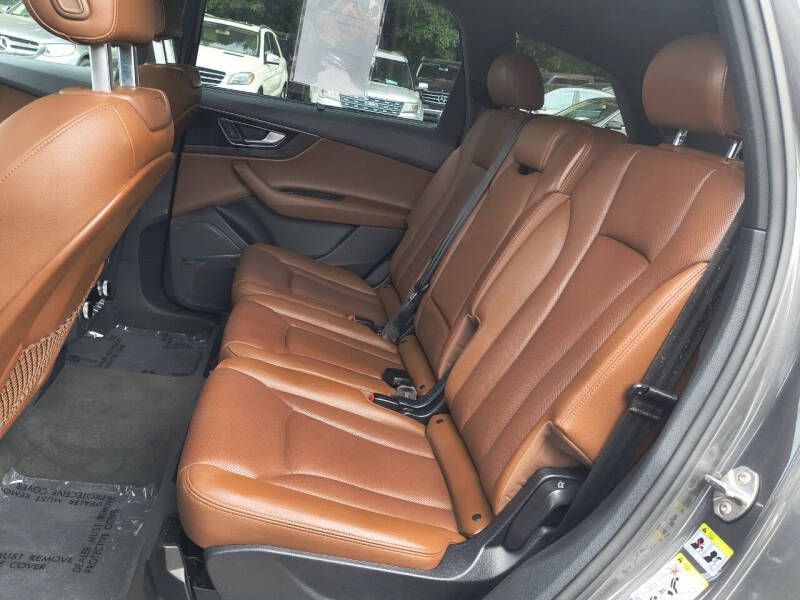 2018 Audi Q7 Image 12