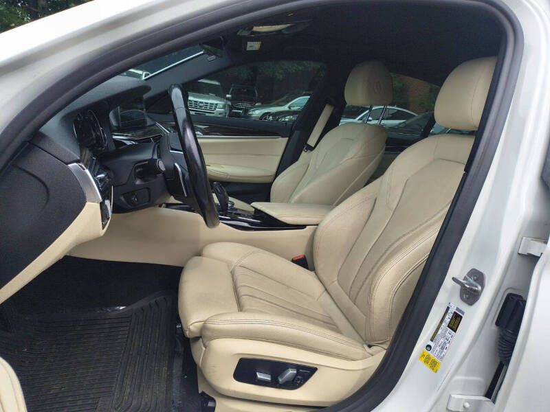 2018 BMW 5 Series Image 10