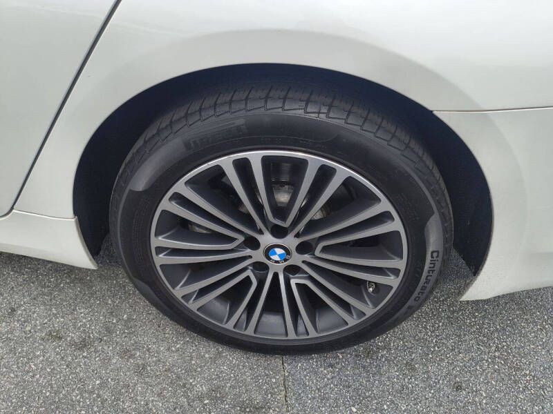 2018 BMW 5 Series Image 15