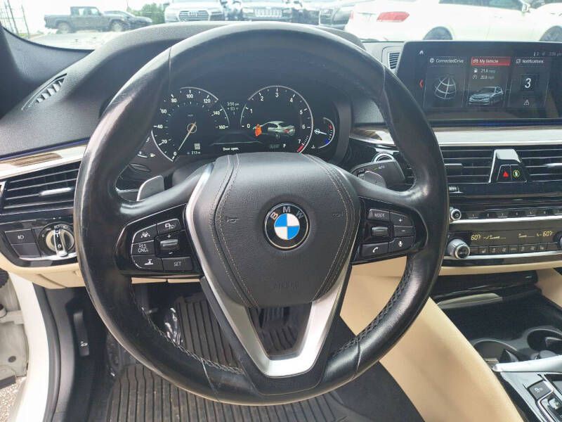 2018 BMW 5 Series Image 19