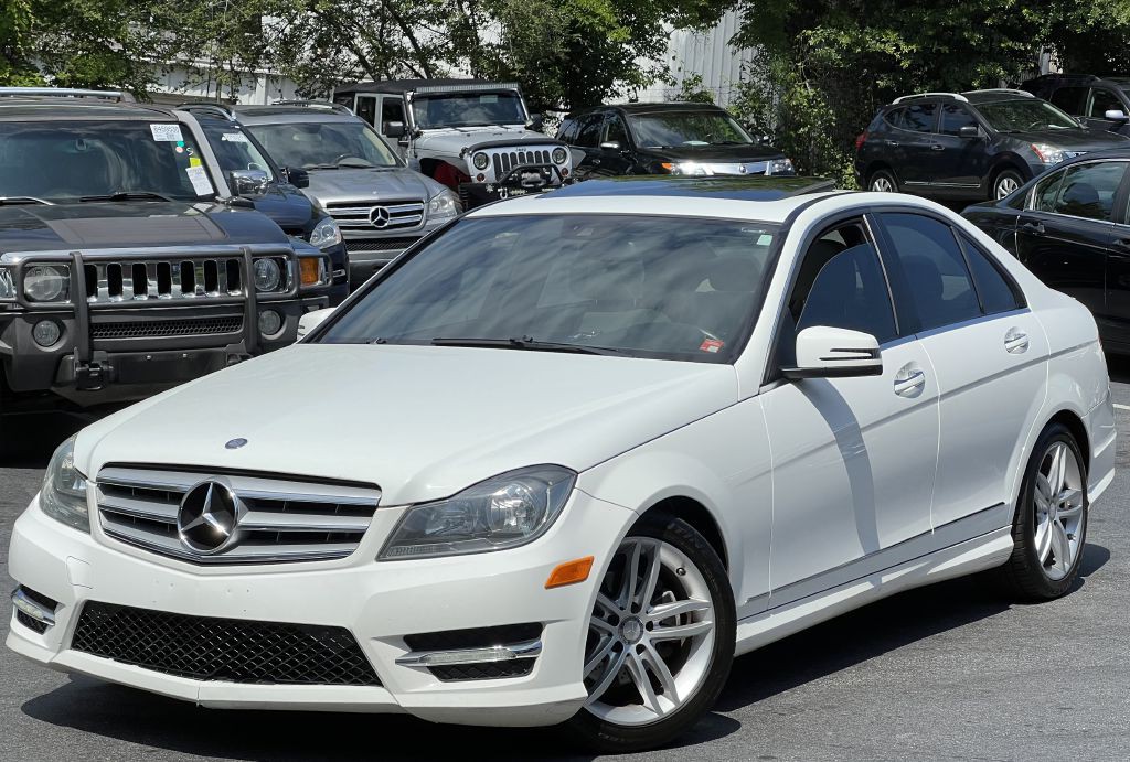 2013 Mercedes-Benz C-Class Image 1