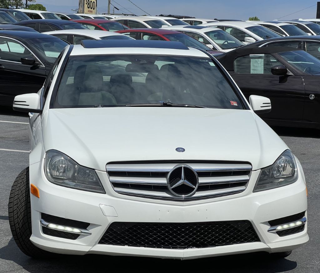 2013 Mercedes-Benz C-Class Image 2