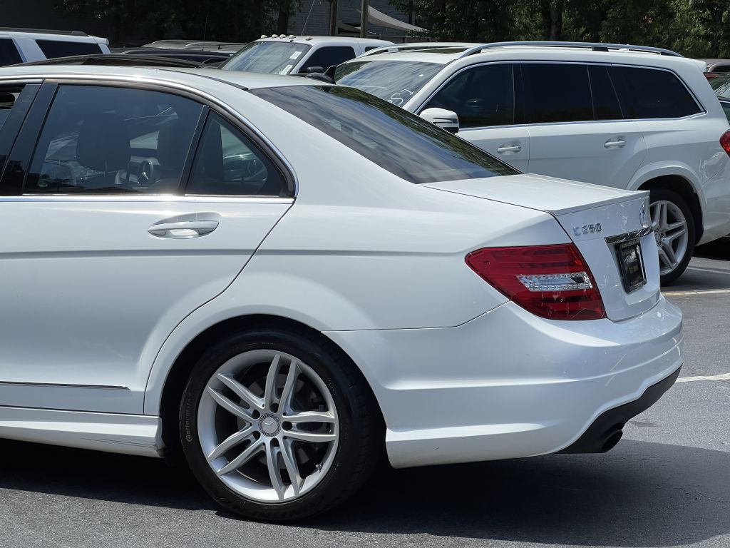 2013 Mercedes-Benz C-Class Image 6