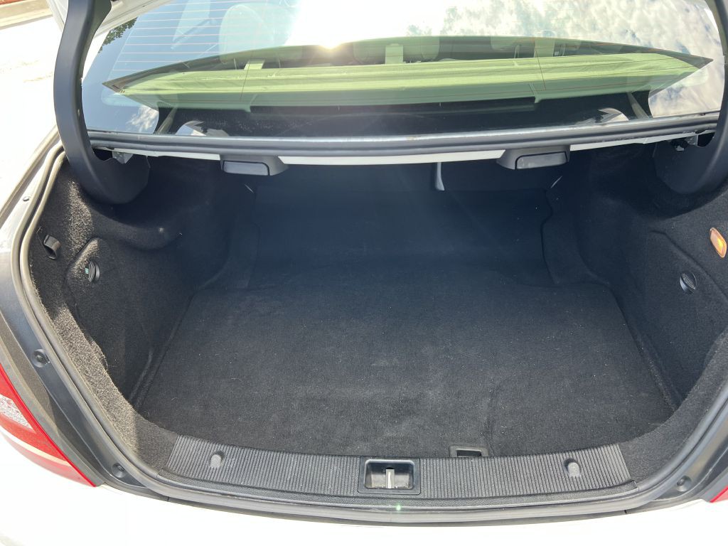 2013 Mercedes-Benz C-Class Image 8