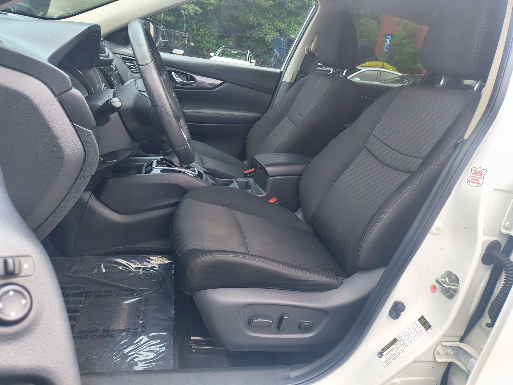 2019 Nissan Rogue Image 14