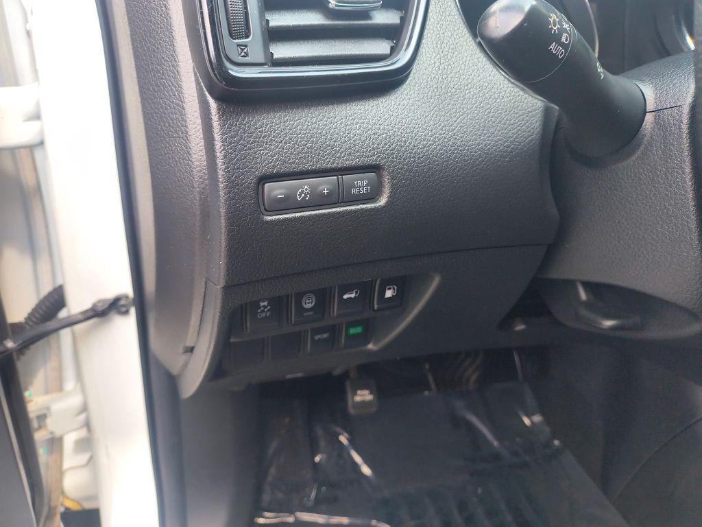 2019 Nissan Rogue Image 15