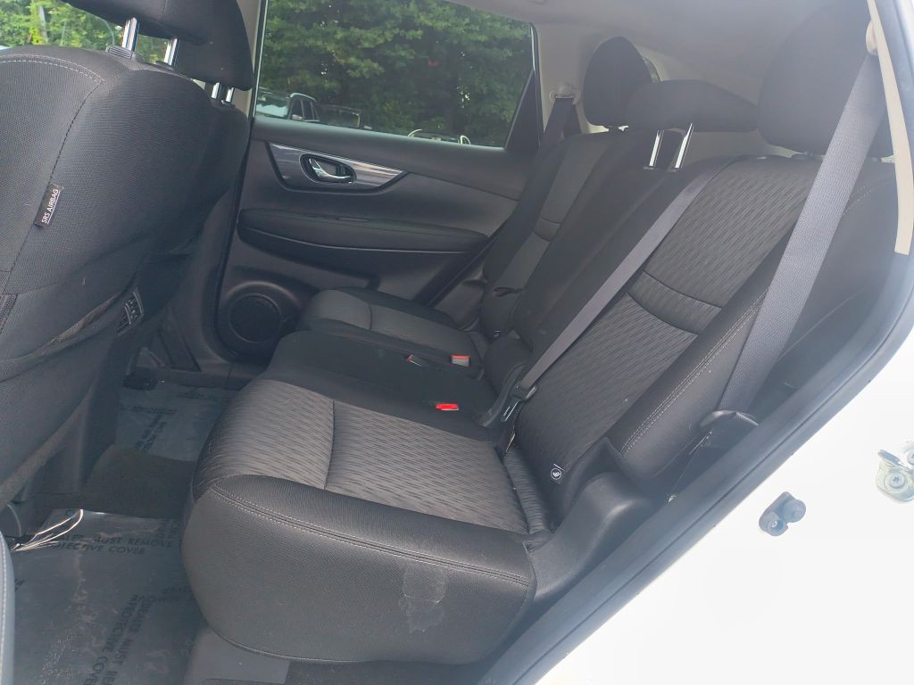 2019 Nissan Rogue Image 19