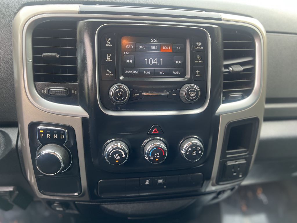 2015 RAM 1500 Image 16