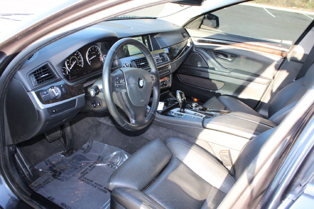 2013 BMW 5 Series Image 7