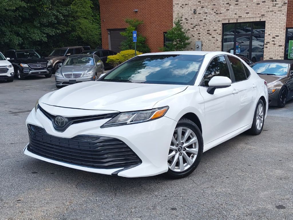 2018 Toyota Camry Image 1