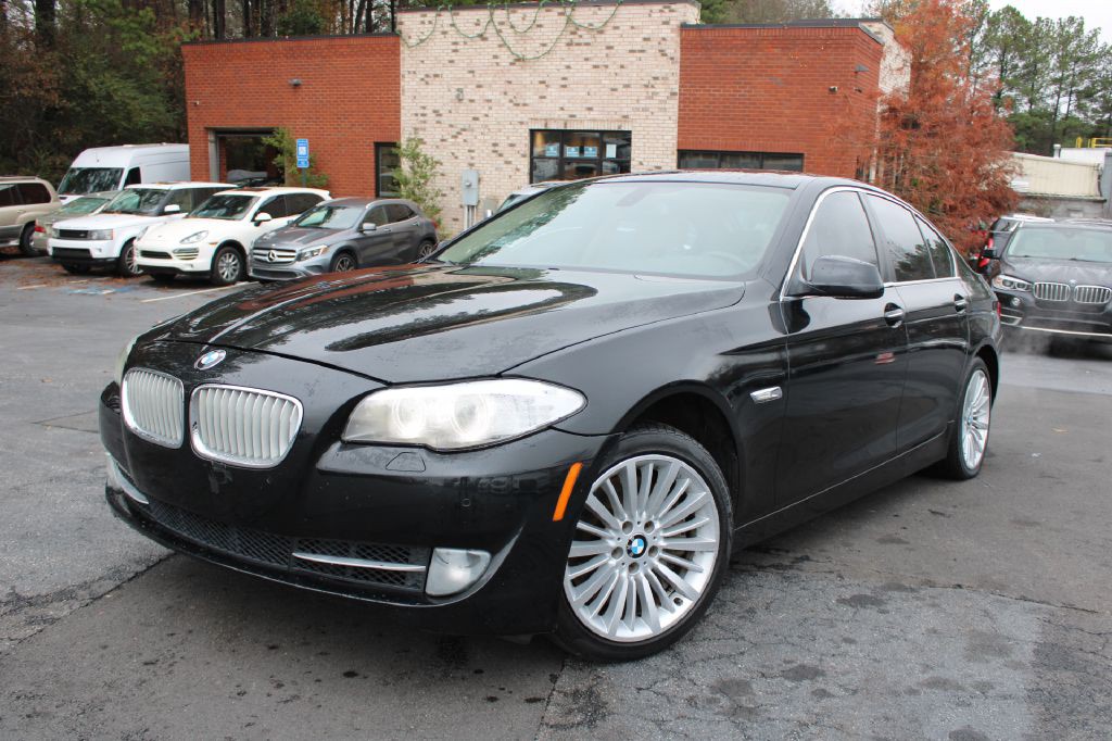 2011 BMW 5 Series Image 1