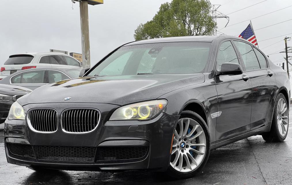 2012 BMW 7 Series Image 1