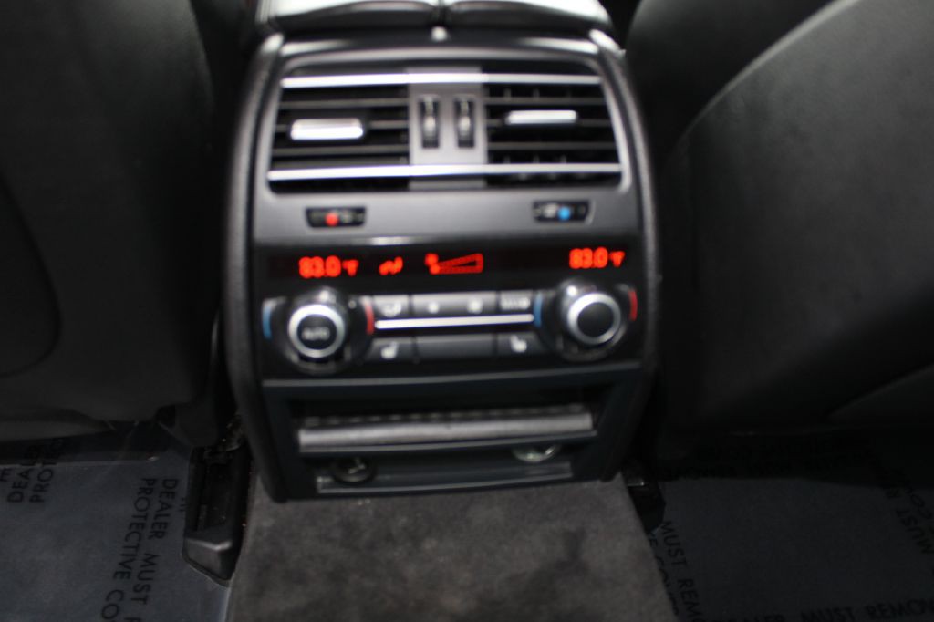 2012 BMW 7 Series Image 15