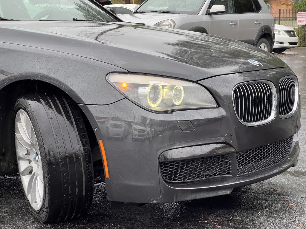 2012 BMW 7 Series Image 20
