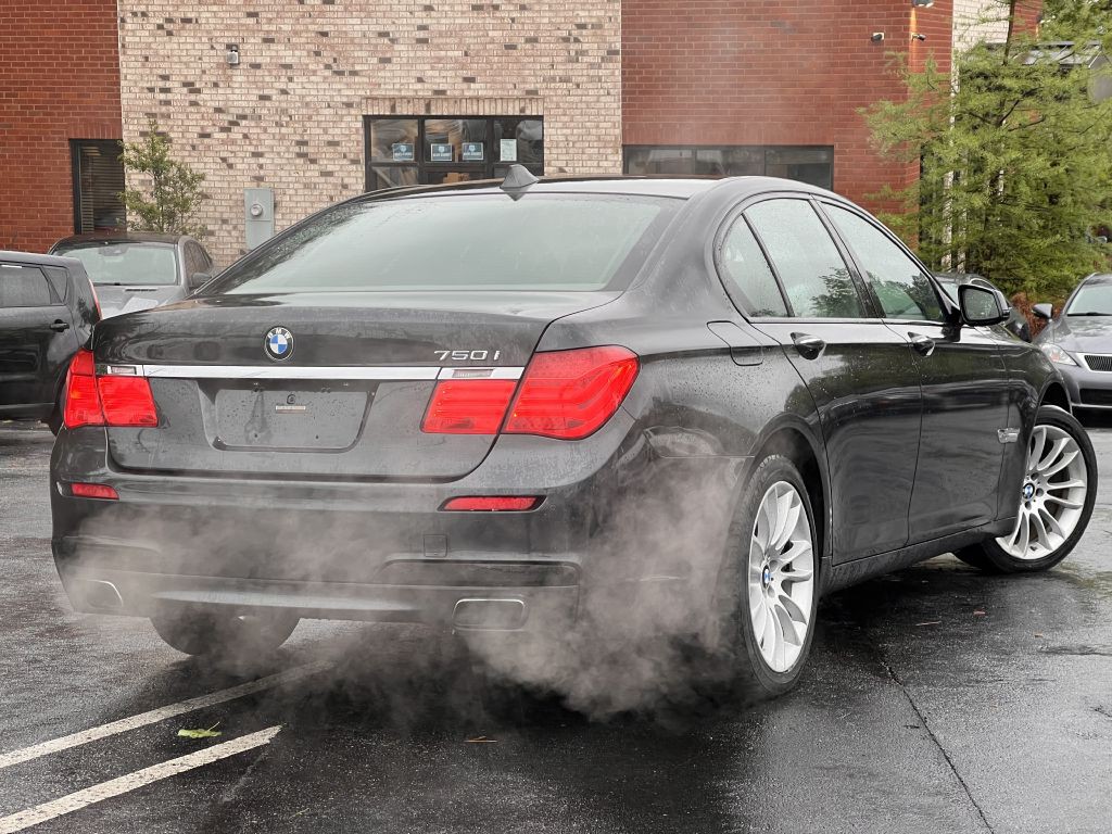 2012 BMW 7 Series Image 22