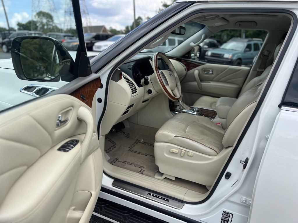 2015 INFINITI QX80 Image 7