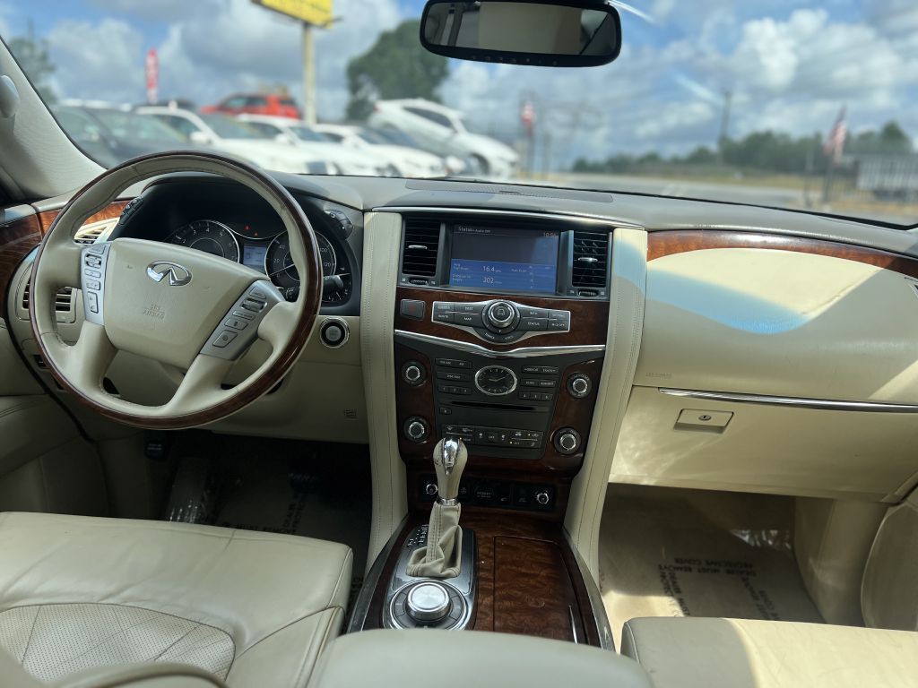 2015 INFINITI QX80 Image 11