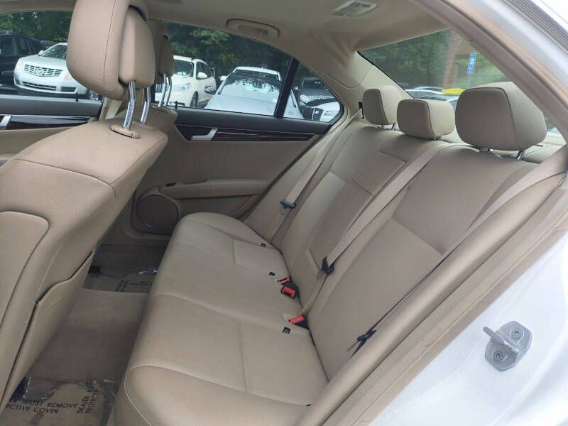 2013 Mercedes-Benz C-Class Image 12