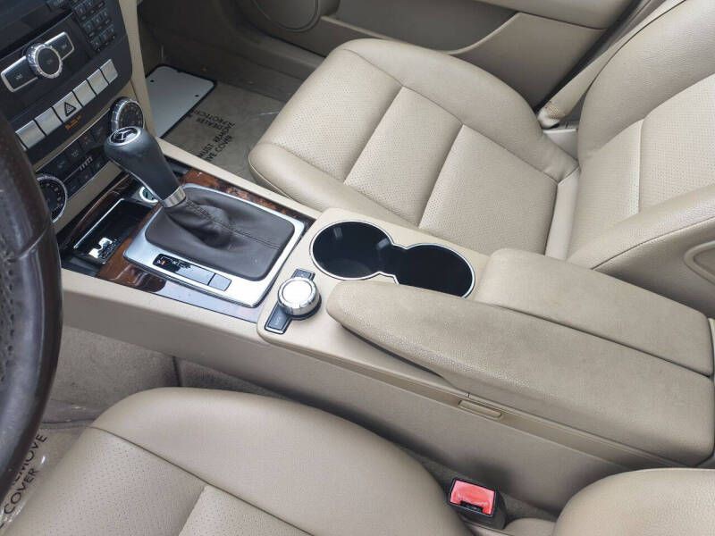 2013 Mercedes-Benz C-Class Image 14