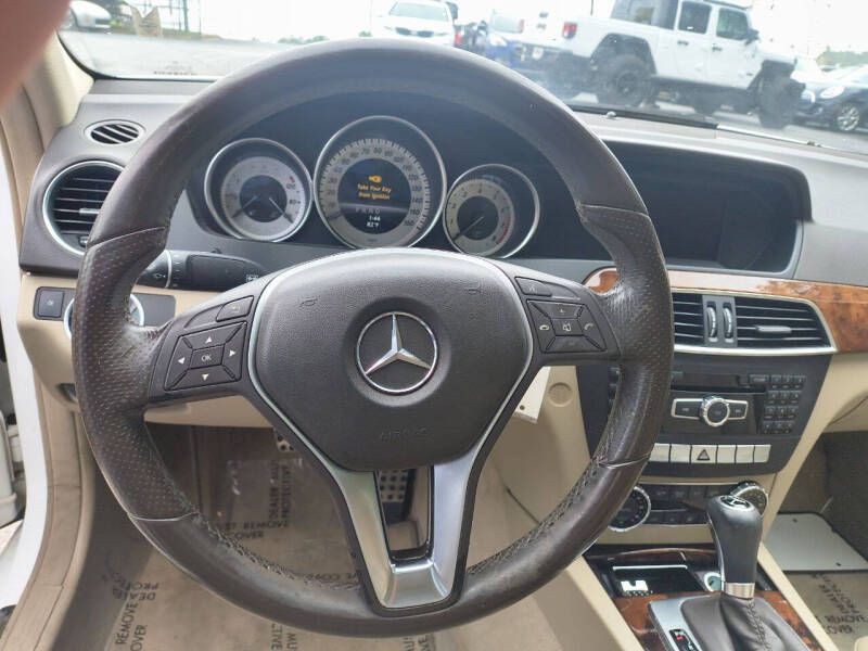 2013 Mercedes-Benz C-Class Image 15