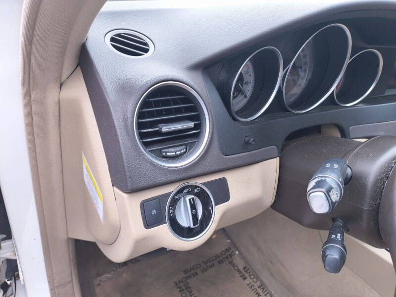 2013 Mercedes-Benz C-Class Image 16
